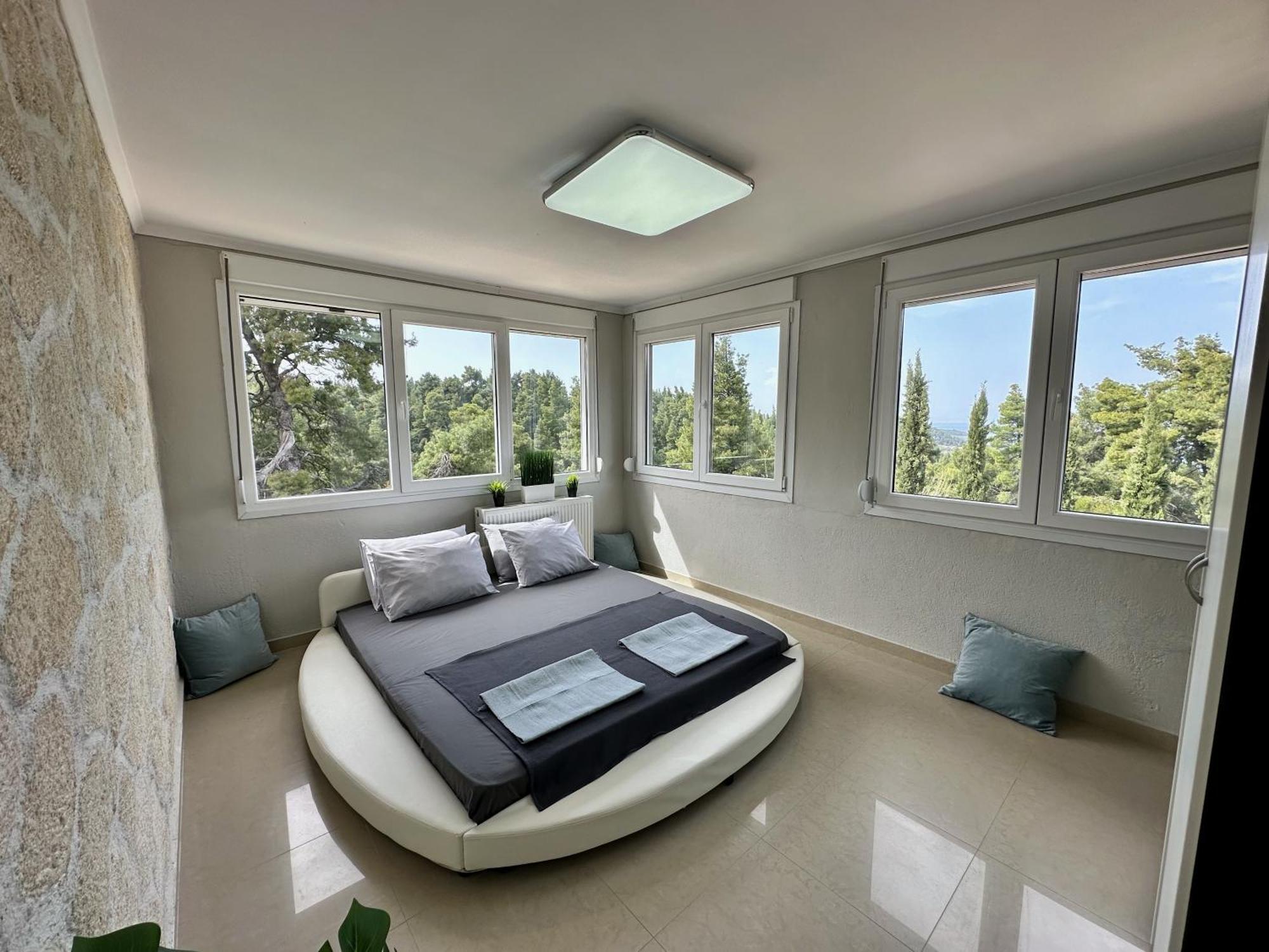 Four Seasons - The Eco Friendly Villa