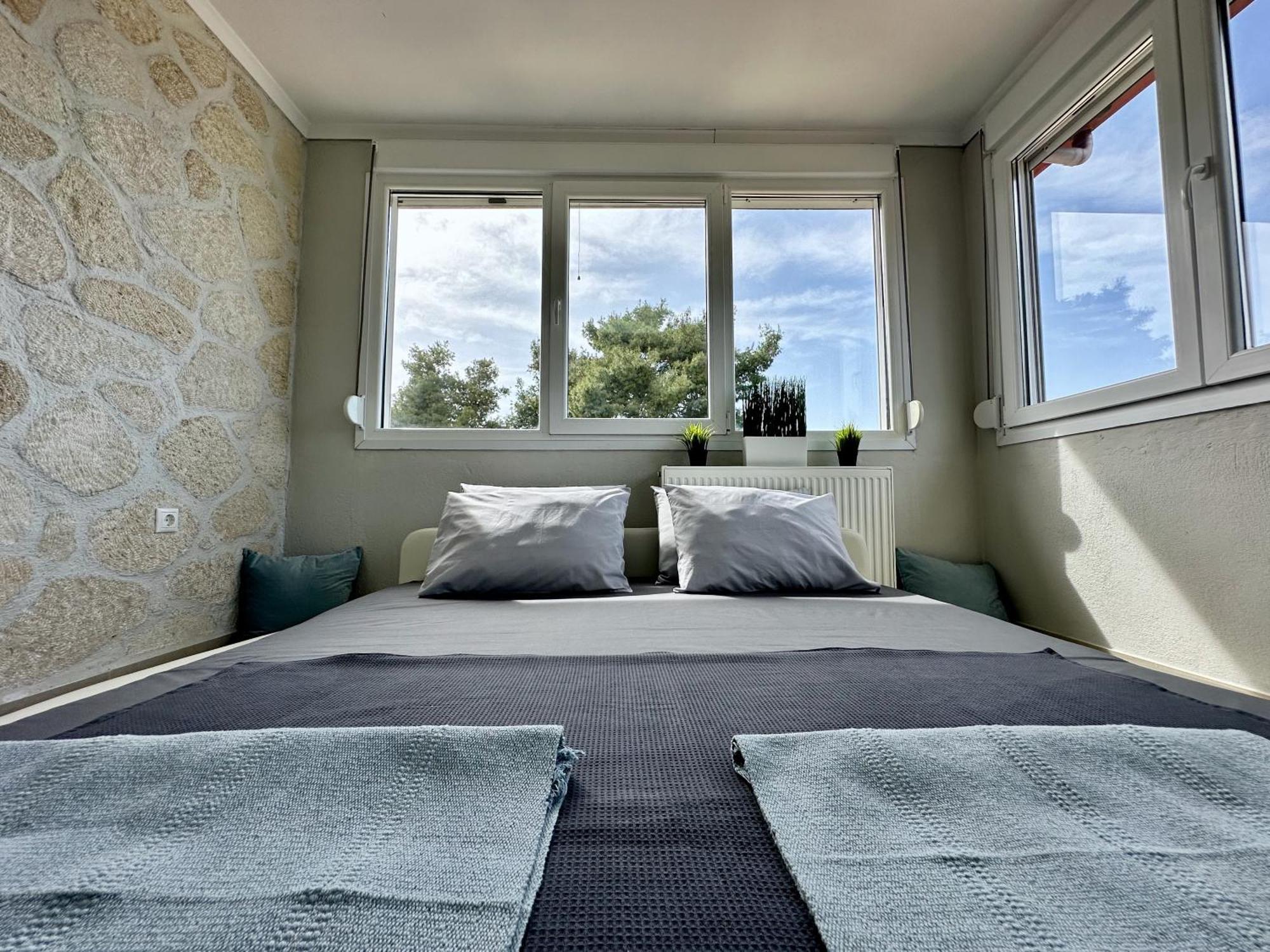 Four Seasons - The Eco Friendly * Kriopigi