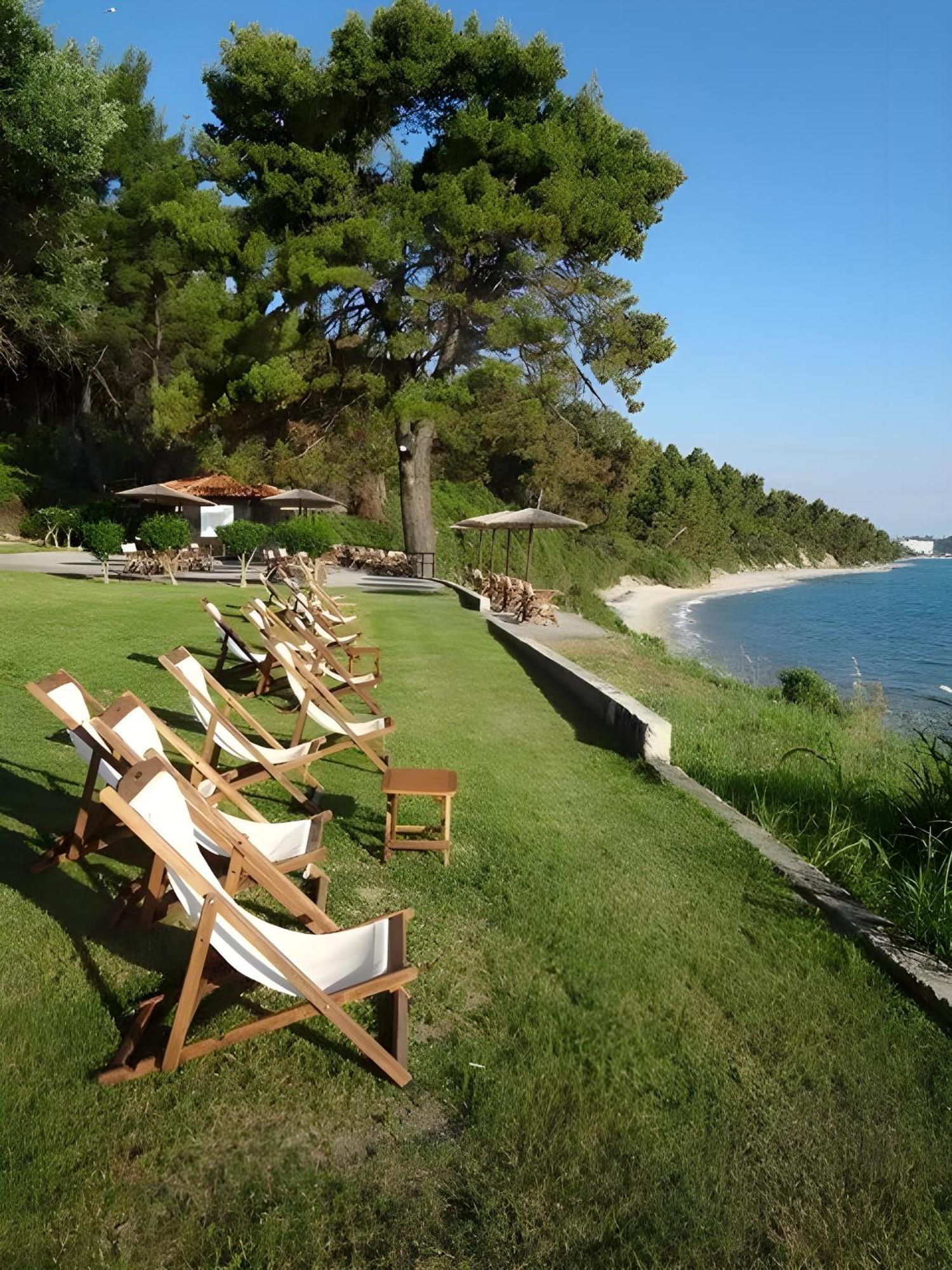 Four Seasons - The Eco Friendly Kriopigi